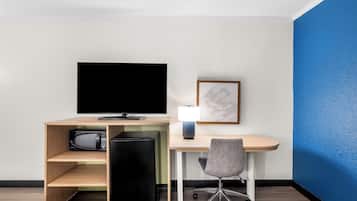 Room, 1 Queen Bed, Accessible, Bathtub (Mobility, Hearing) | 1 bedroom, desk, laptop workspace, blackout drapes
