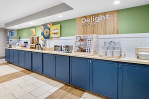 Free daily continental breakfast  - Spark by Hilton Roanoke Civic Center (Roanoke)