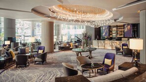 4 restoran, melayani sarapan, makan siang; sajian masakan internasional