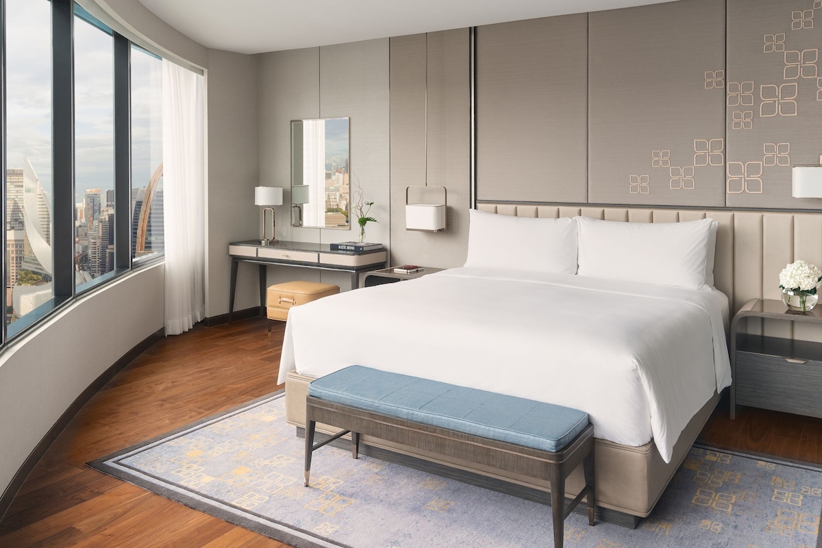 Egyptian cotton sheets, premium bedding, down comforters
