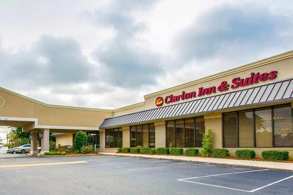 Clarion Inn & Suites Dothan South