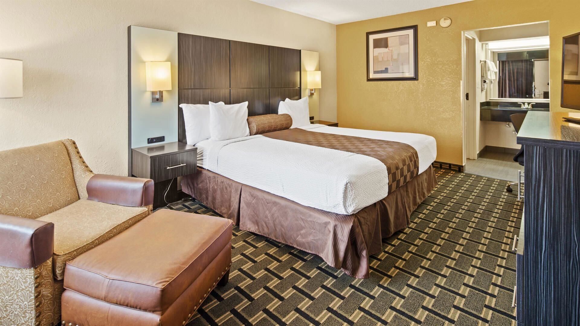 Schreibtisch, laptopgeeigneter Arbeitsplatz, Verdunkelungsvorhänge