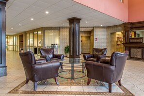 Coin salon dans le hall