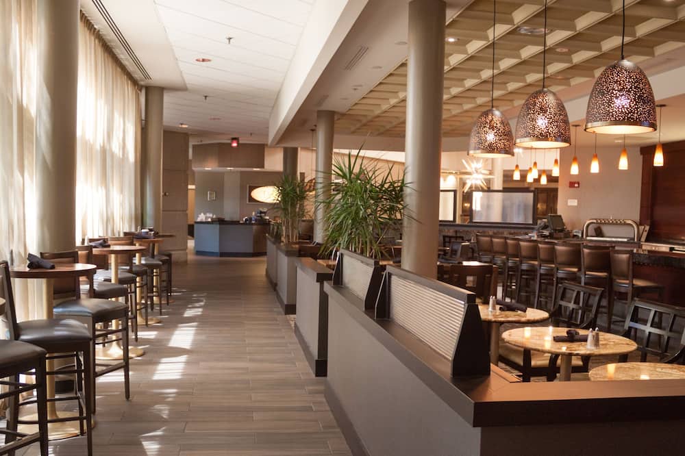 DoubleTree by Hilton Kansas City - Overland Park