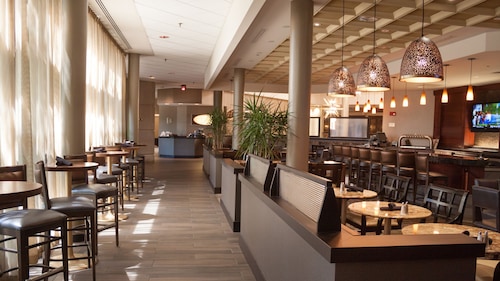 DoubleTree by Hilton Kansas City - Overland Park