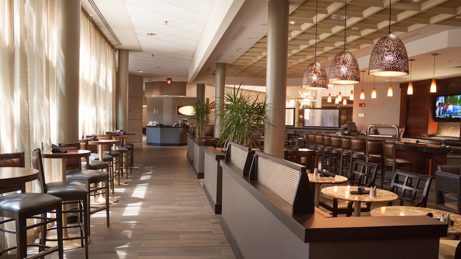DoubleTree by Hilton Kansas City - Overland Park