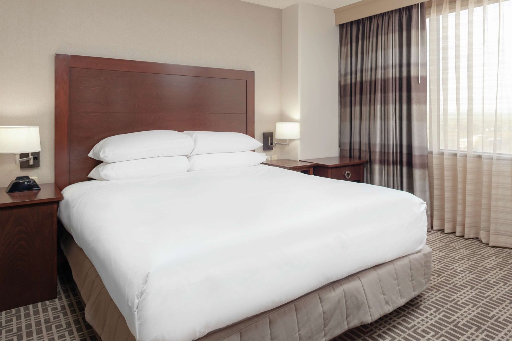 Hypo-allergenic bedding, in-room safe, desk, laptop workspace