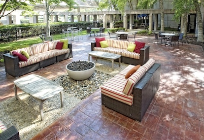 DoubleTree by Hilton Kansas City - Overland Park
