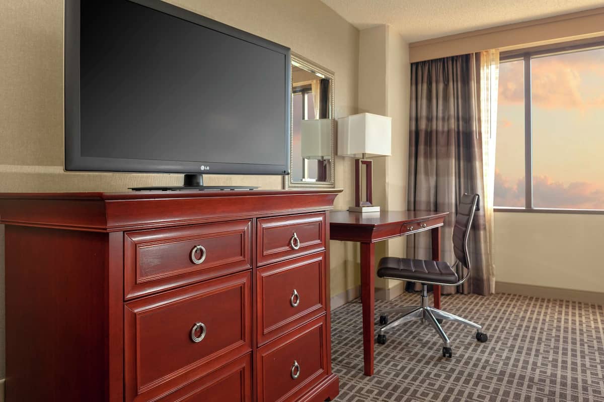 1 bedroom, hypo-allergenic bedding, in-room safe, desk
