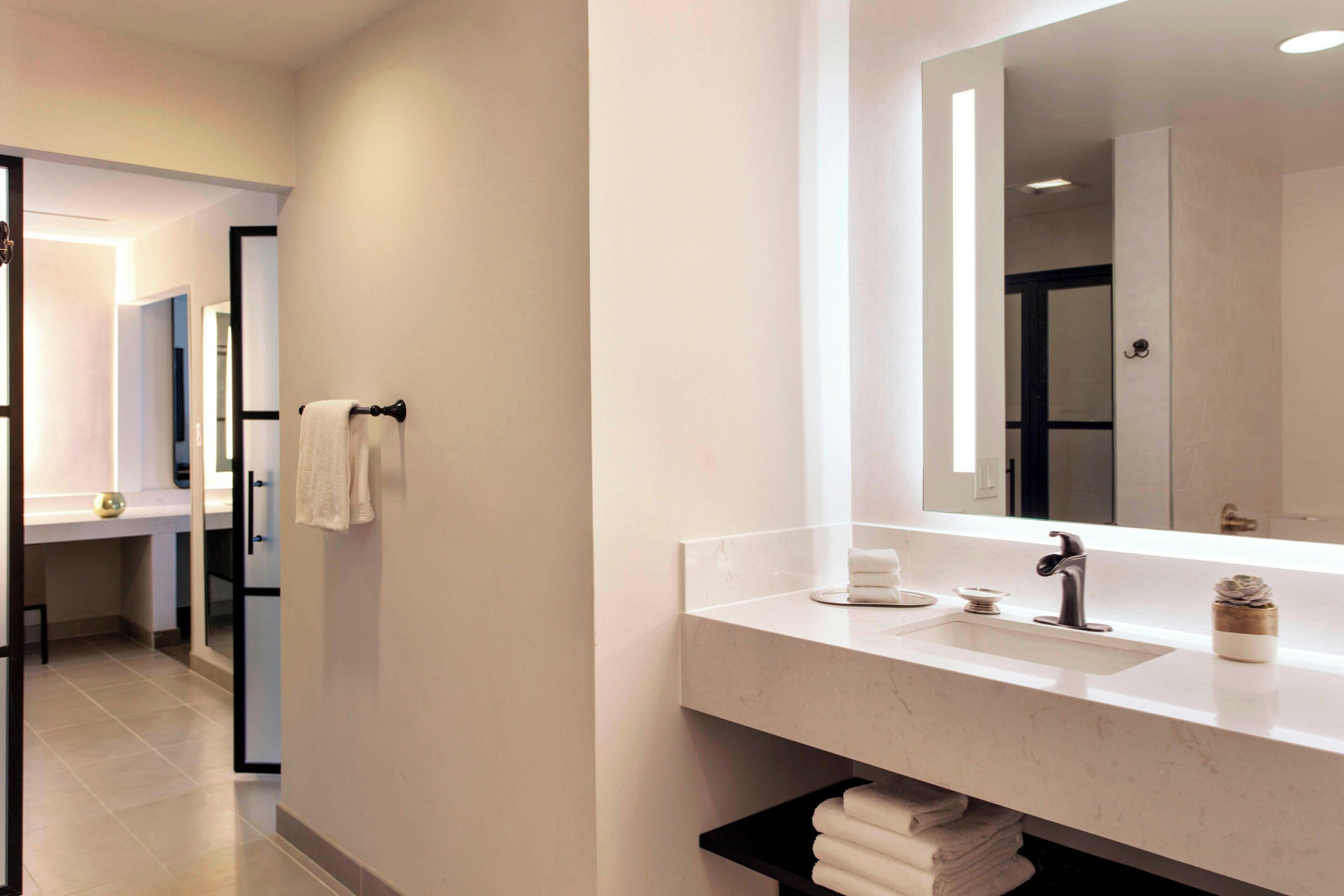 Photo - Renaissance Denver Hotel & Conference Center