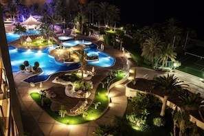 2 outdoor pools, pool umbrellas, pool loungers
