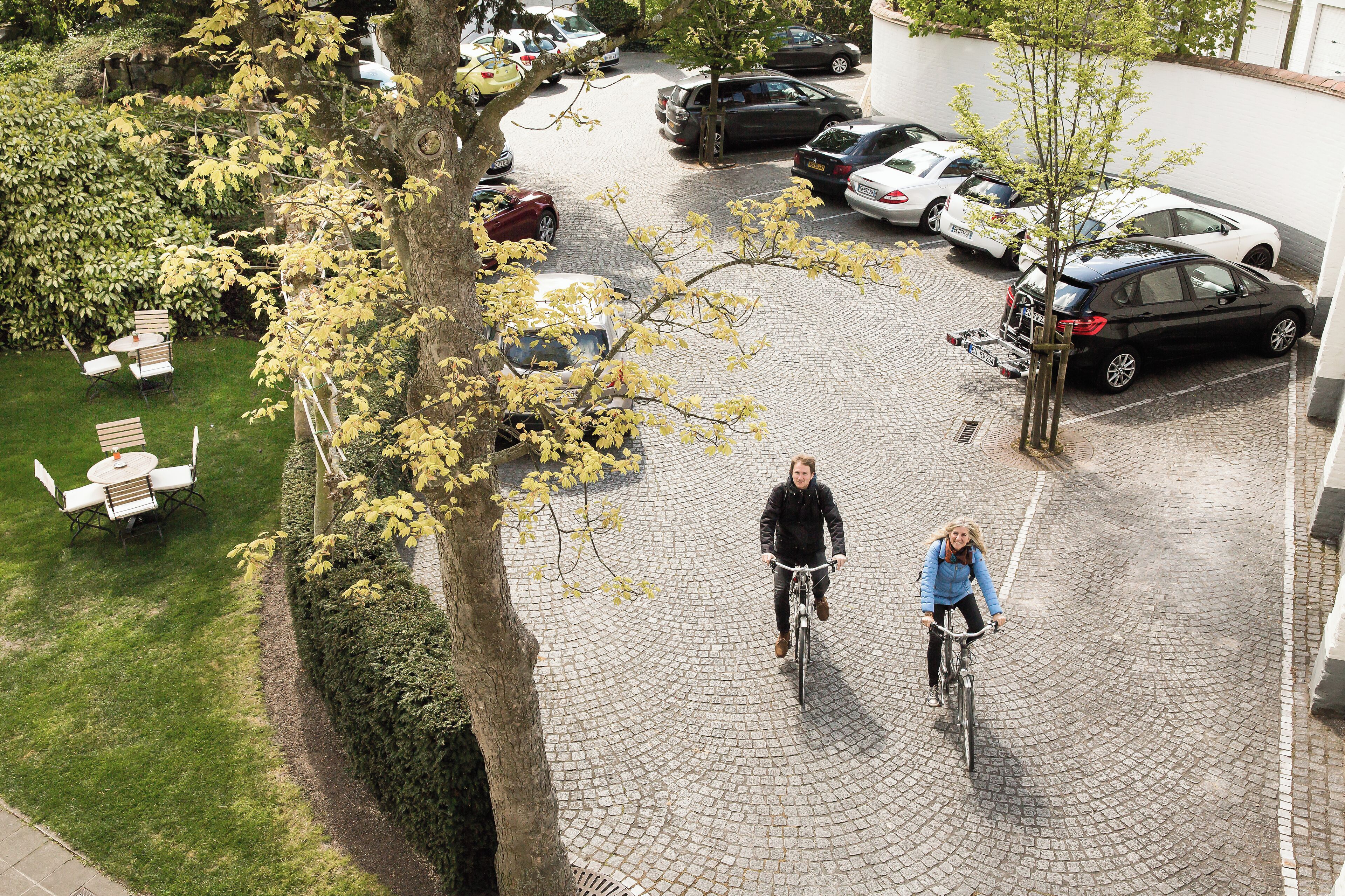 self-parking (surcharge) 25 per night