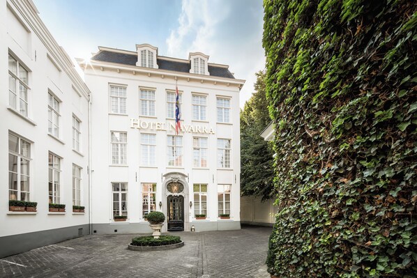 Front of property - Hotel Navarra Brugge (Bruges)