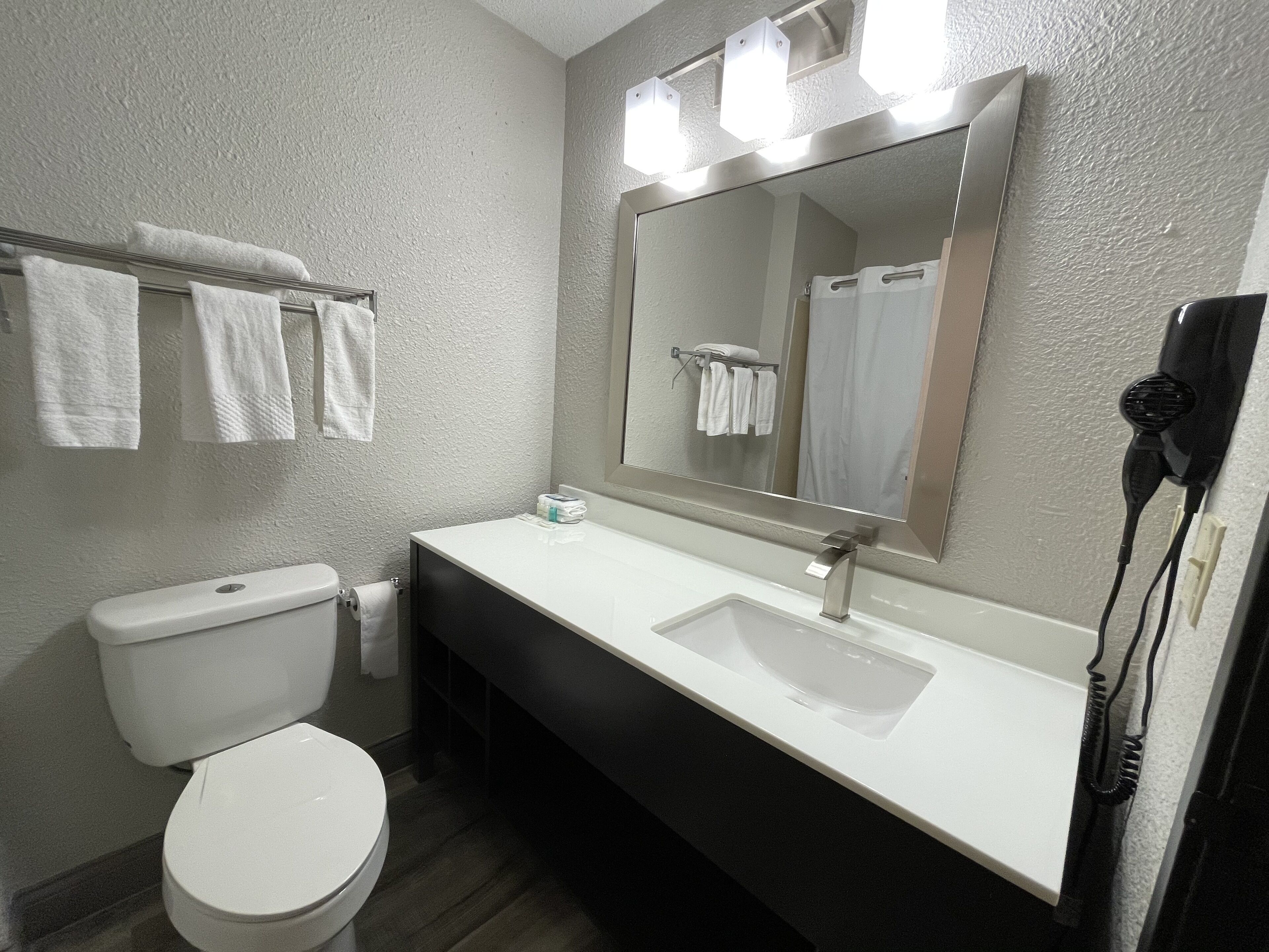 Shower, free toiletries, hair dryer, towels