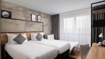 高級三人房 (2 twin and Sofabed, Newly refurbished) | 書桌、手提電腦工作空間、免費嬰兒床、免費 Wi-Fi