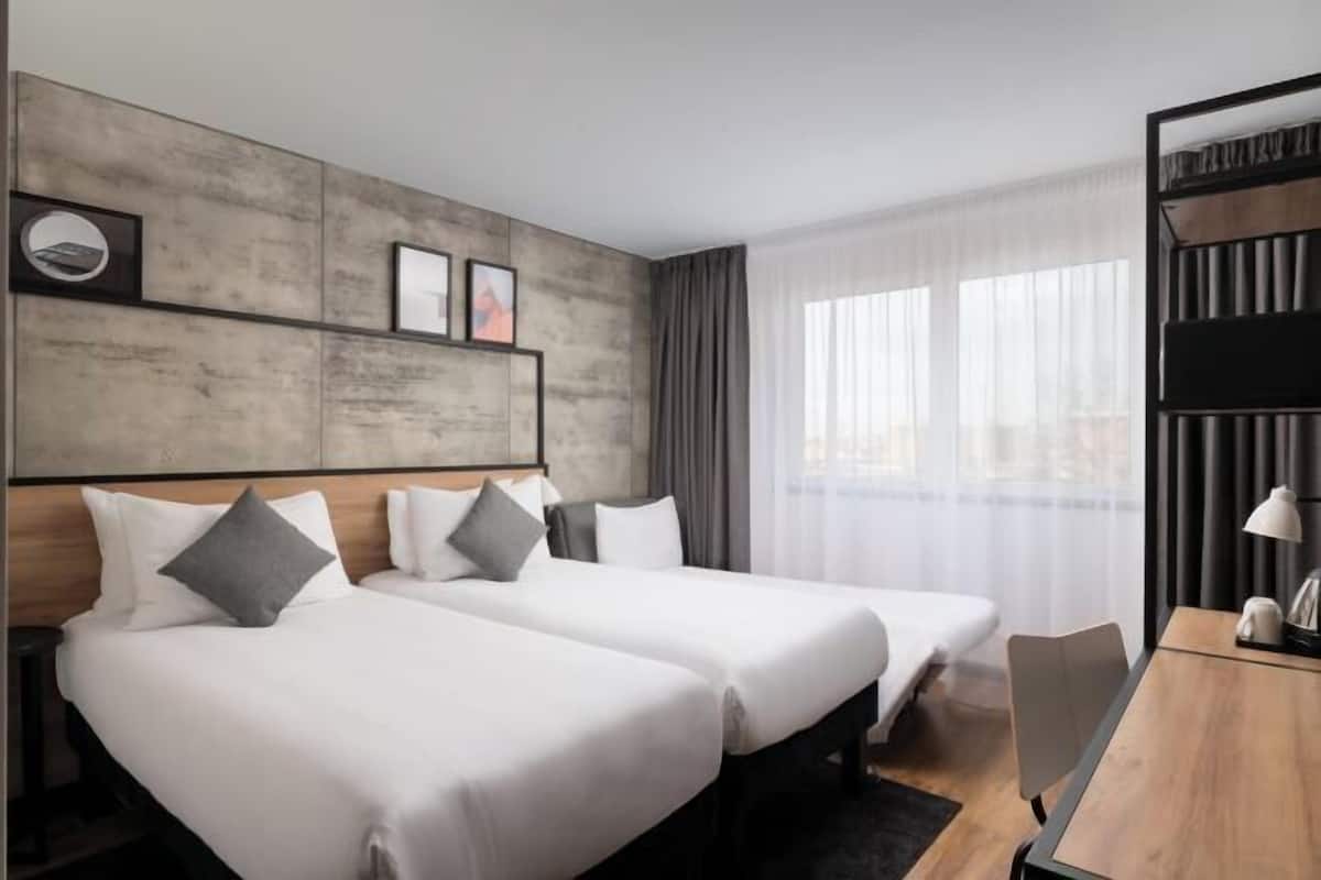 Desk, laptop workspace, free cots/infant beds, free WiFi