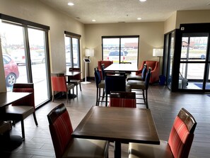 Free daily buffet breakfast - Comfort Inn Near Kokomo Speedway (Kokomo)