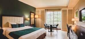 Deluxe Room | 1 bedroom, premium bedding, in-room safe, desk