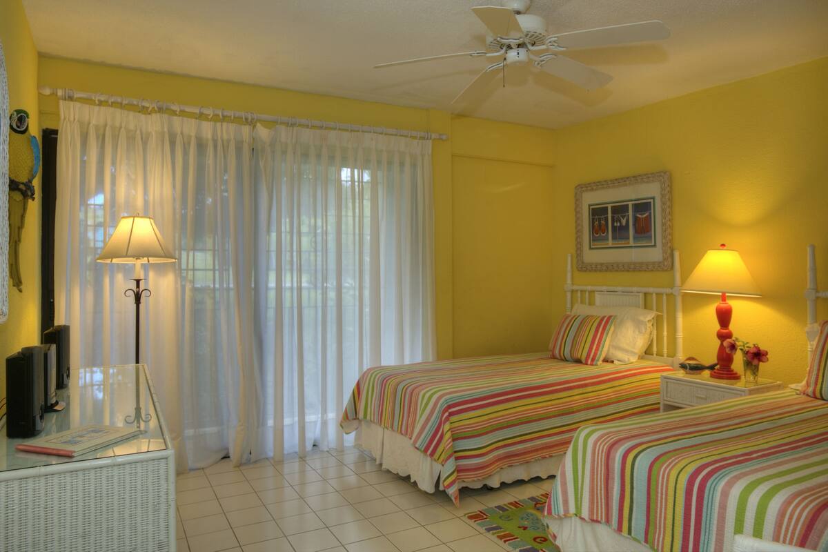 Condo, 2 Bedrooms | Living area | TV