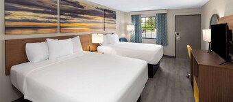 Days Inn & Suites by Wyndham Vicksburg