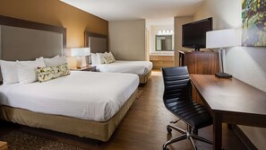 Chambre Standard, 2 grands lits, non-fumeur, réfrigérateur et four à micro-ondes