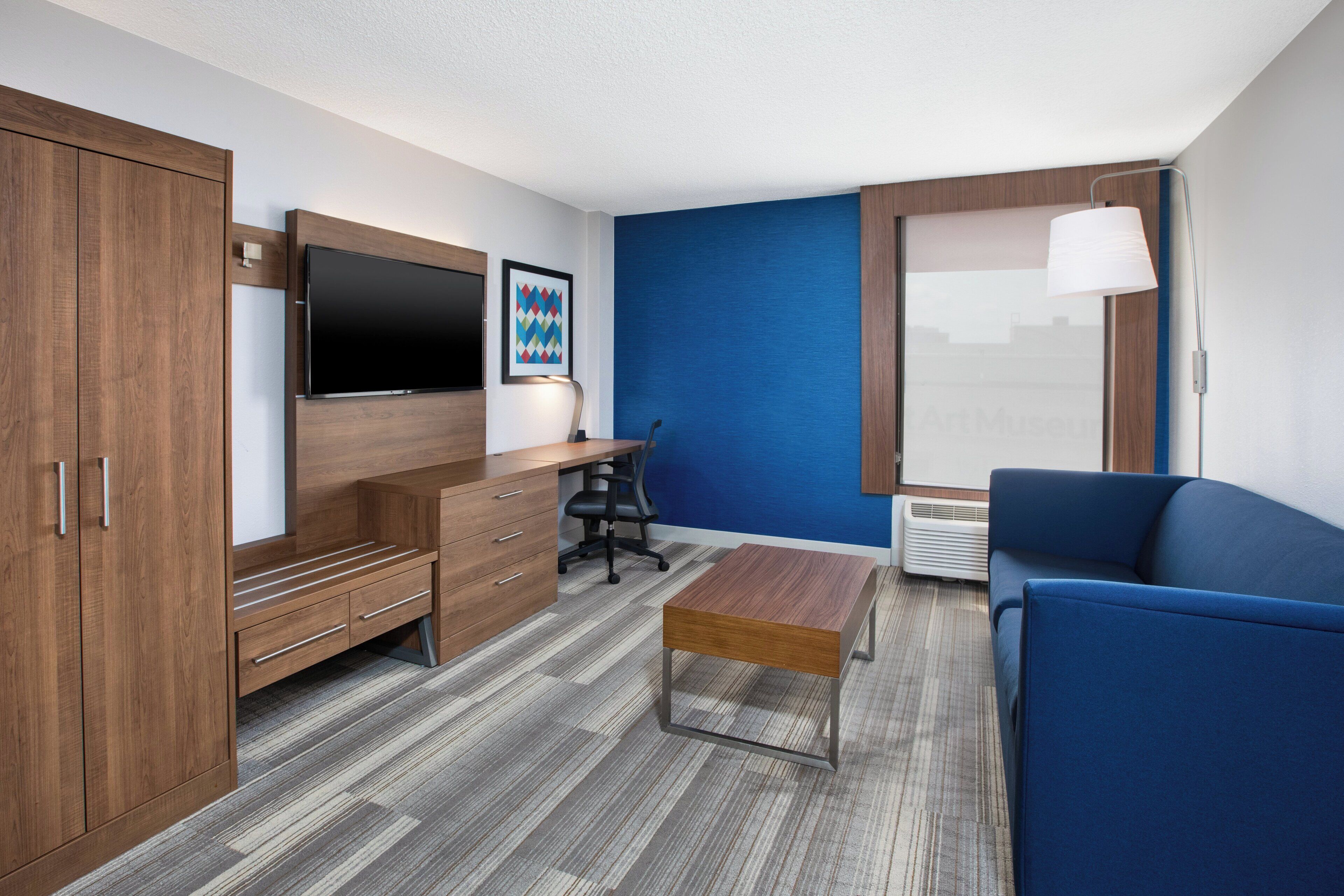 Photo - Holiday Inn Express Nashville Downtown - Broadway by IHG