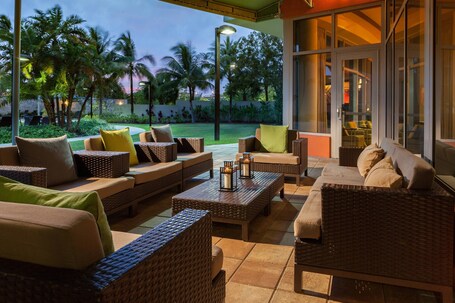 Courtyard by Marriott Miami Airport - Image 1