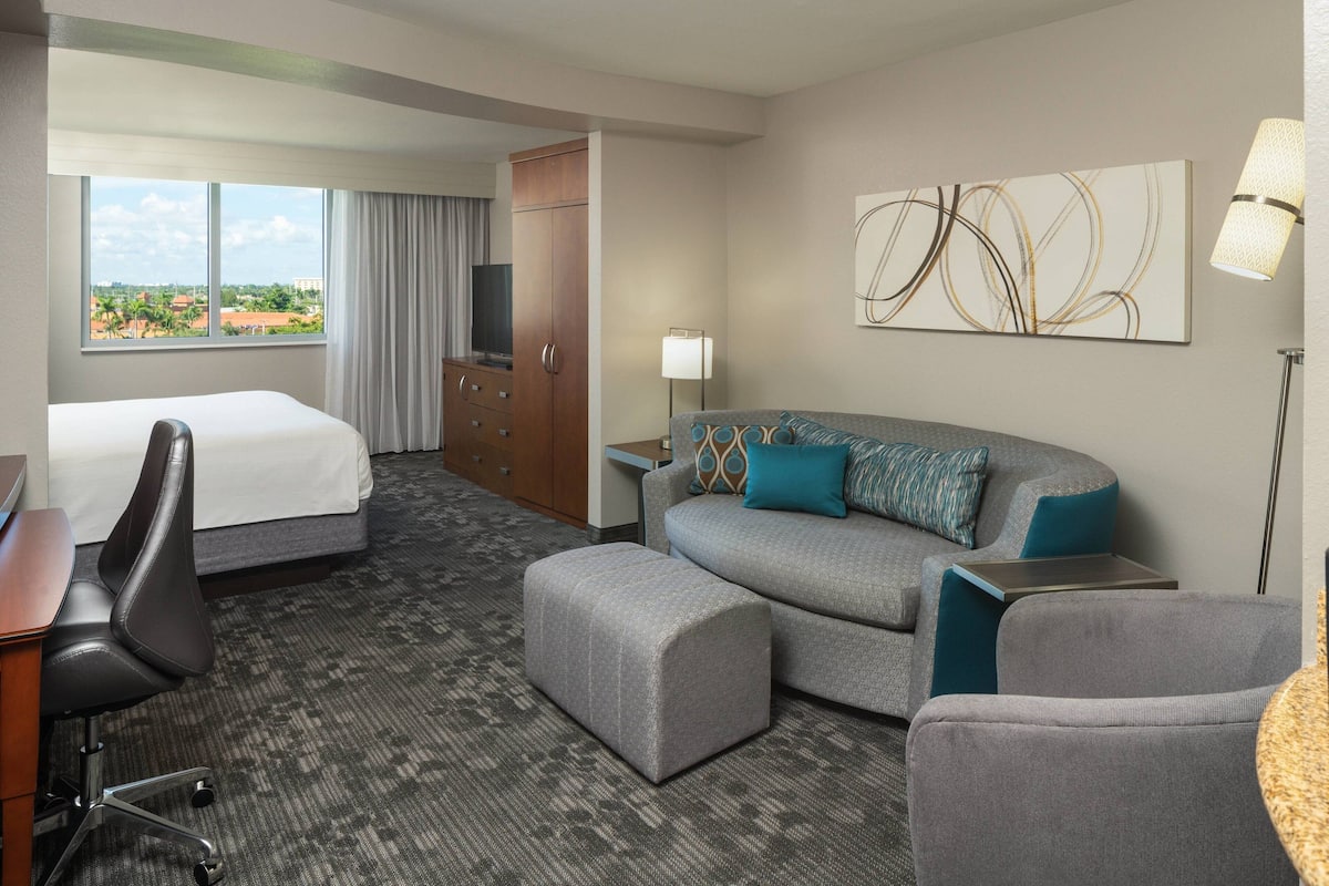 In-room safe, desk, iron/ironing board, free cots/infant beds
