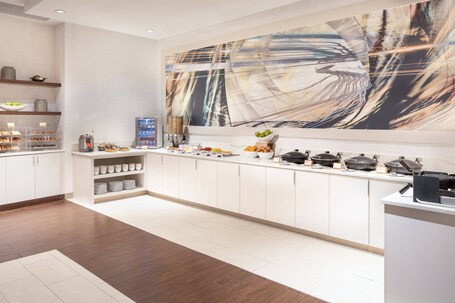 Courtyard by Marriott Miami Airport - Image 3
