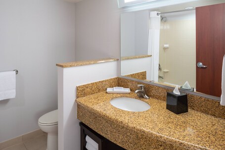 Courtyard by Marriott Miami Airport - Image 9