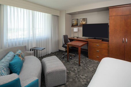 Courtyard by Marriott Miami Airport - Image 44