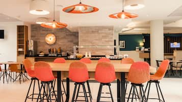 Desayuno buffet incluido todos los días