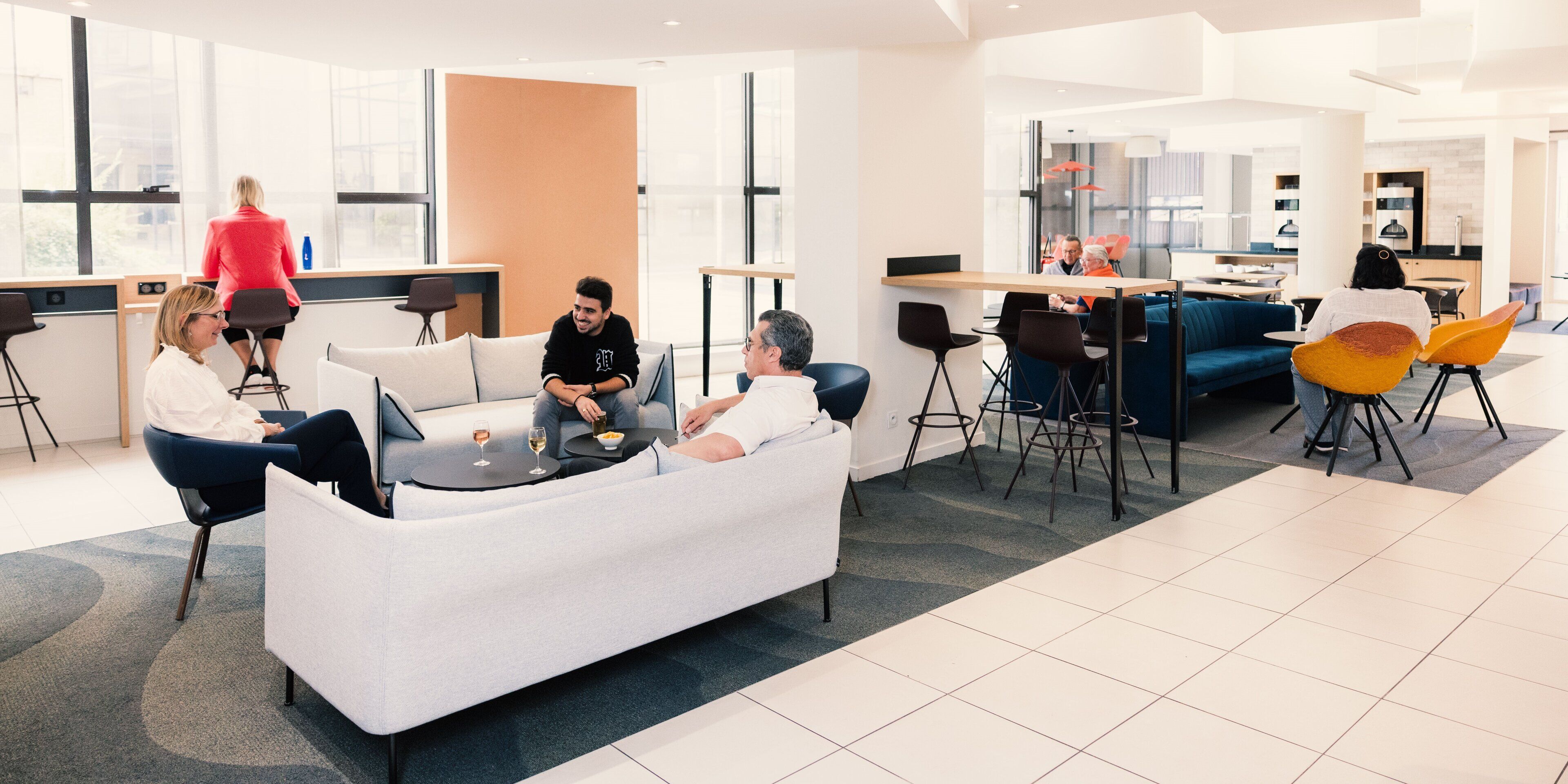 المنشأة من الخارج