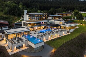 المنشأة من الخارج