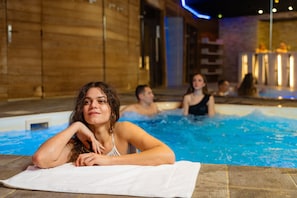 Couples treatment room(s), sauna, hot tub, steam room, body treatments