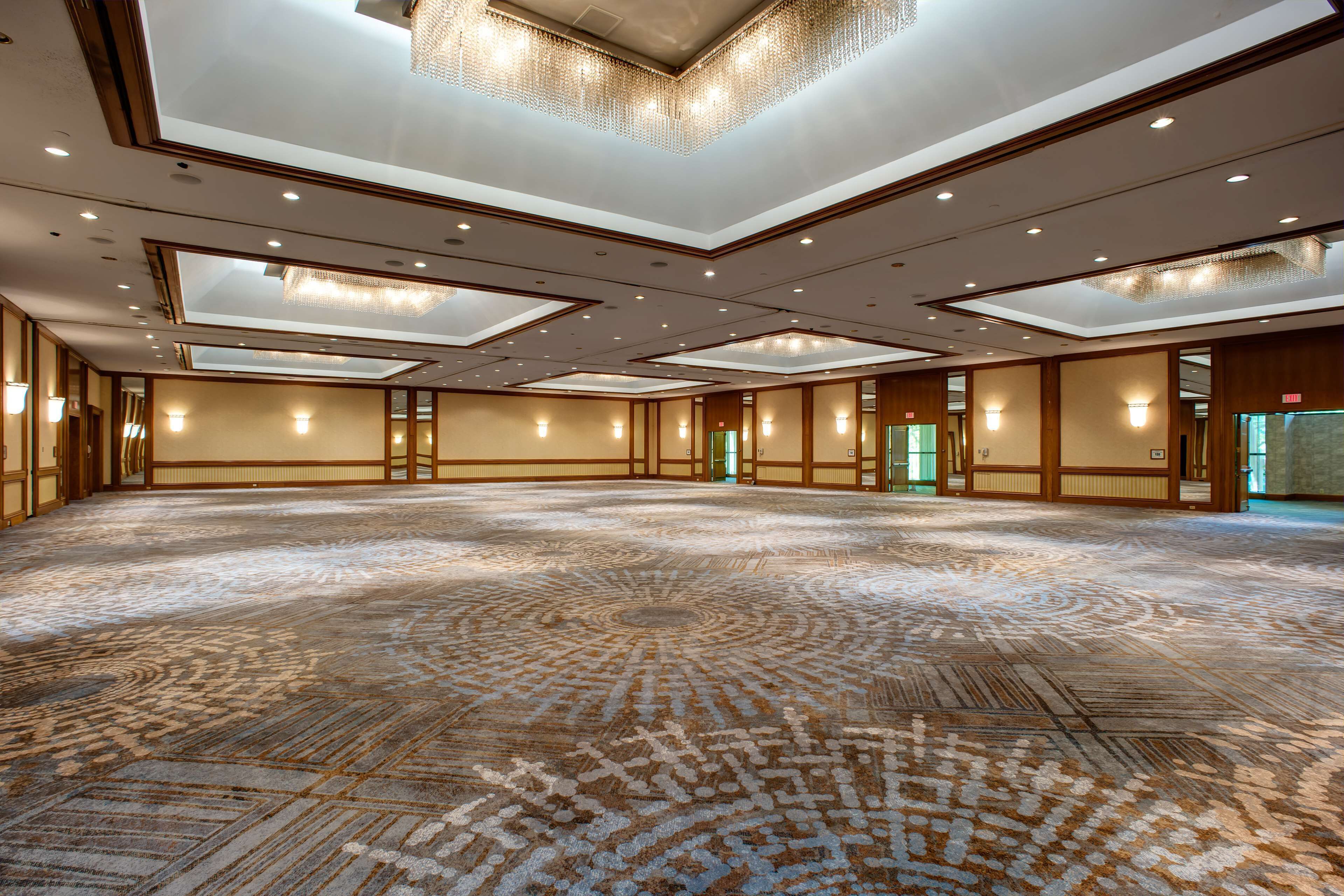 Photo - DoubleTree by Hilton Tulsa - Warren Place