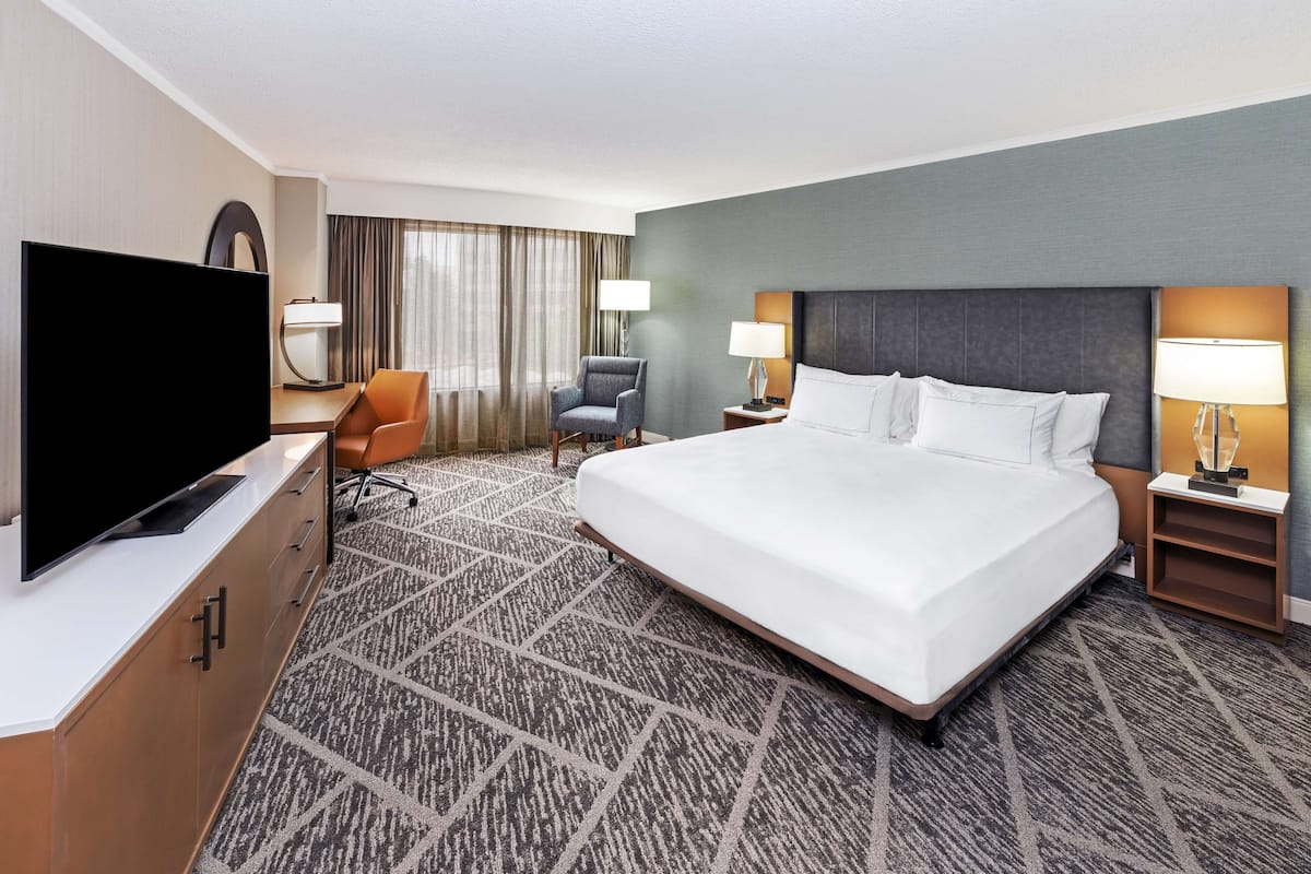 In-room safe, desk, laptop workspace, blackout drapes