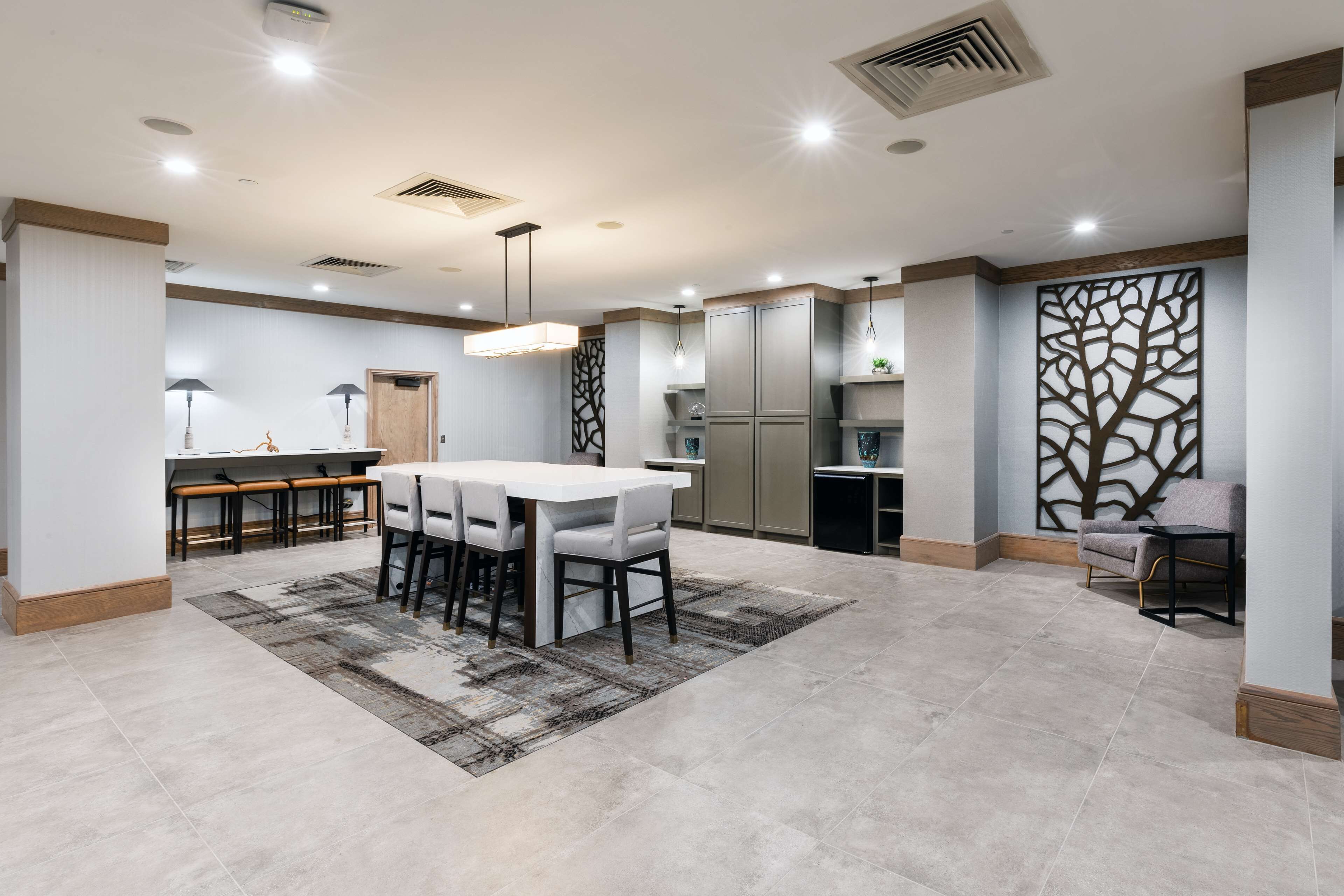 Photo - DoubleTree by Hilton Tulsa - Warren Place