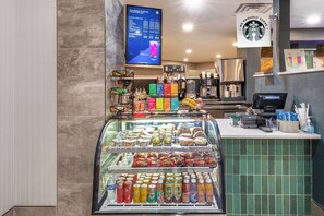 Coffee shop - DoubleTree by Hilton Tulsa - Warren Place (Tulsa)