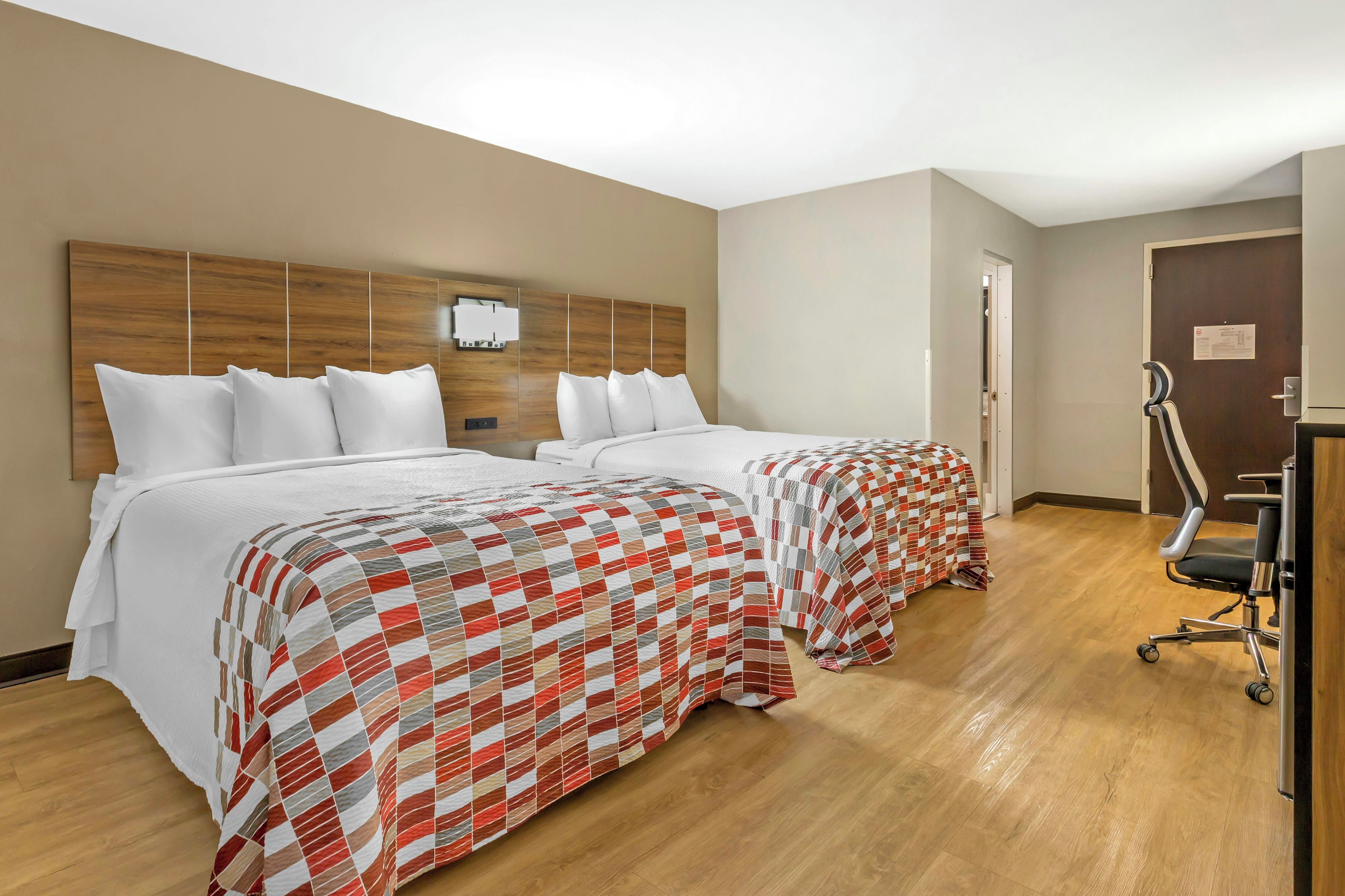 Deluxe Room, 2 Queen Beds, Non Smoking