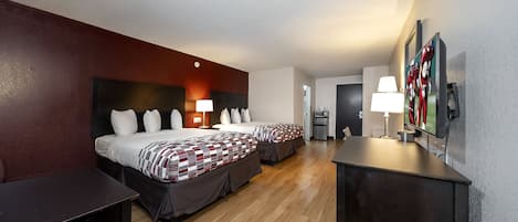 Habitación Deluxe, 2 camas Queen size, para no fumadores | Escritorio, tabla de planchar con plancha, wifi gratis y ropa de cama