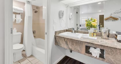 Napa Valley Hotel & Suites