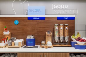 Free daily on-the-go breakfast - Holiday Inn Express Hotel & Suites Pittsburgh Airport by IHG (Pittsburgh)