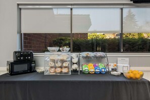Free daily continental breakfast