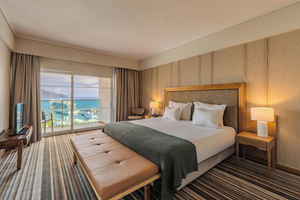 Suite | Minibar, caja fuerte, tabla de planchar con plancha y wifi gratis