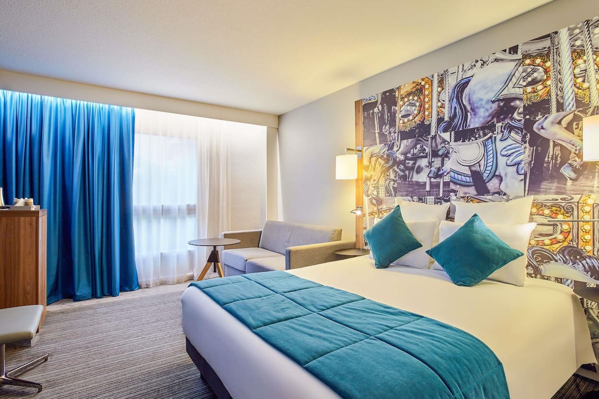 Pillow-top beds, in-room safe, individually furnished, desk