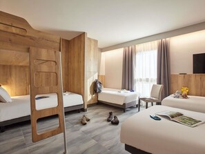 Room, Multiple Beds