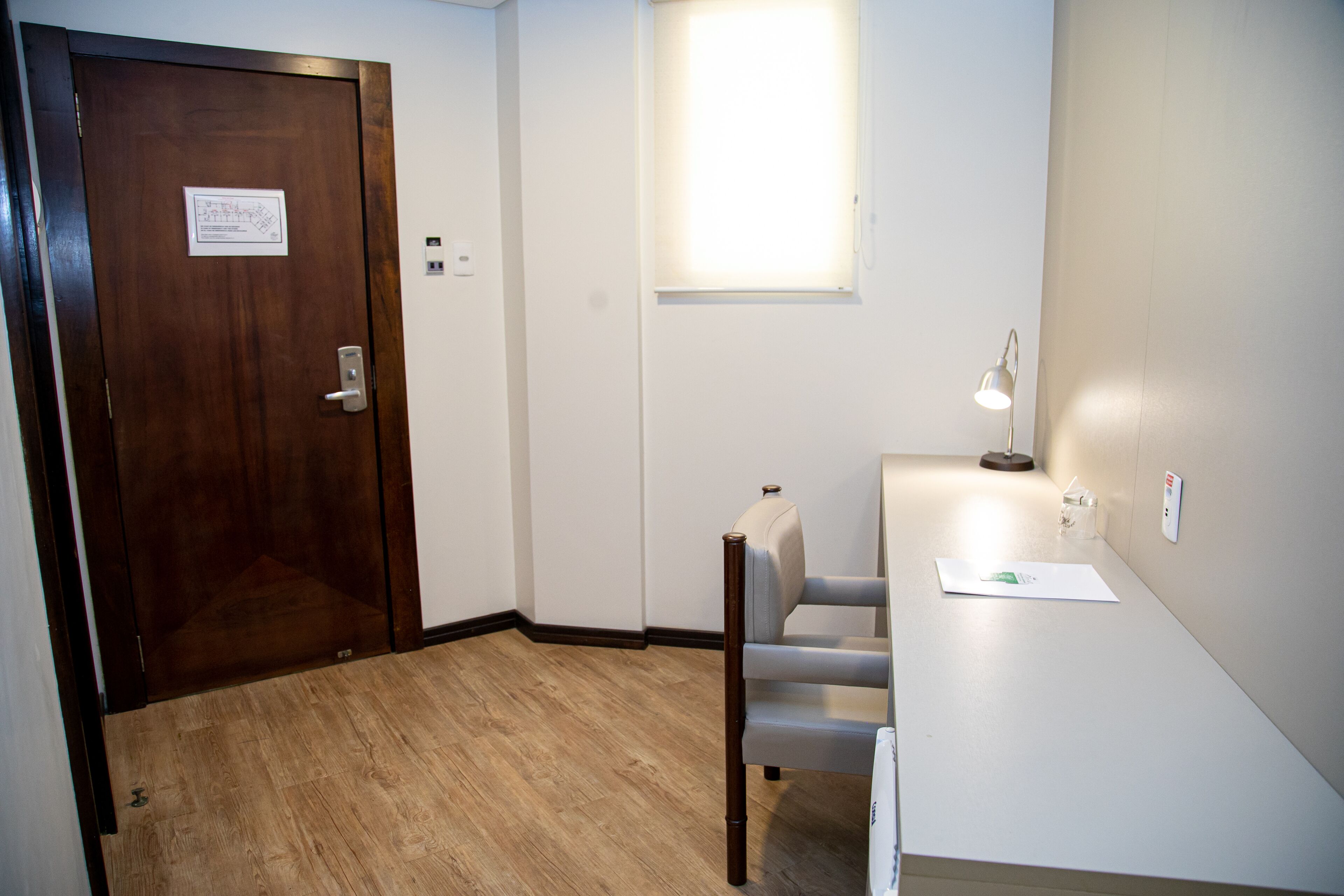 quarto superior, 1 cama casal | minibar, in-room safe, desk, blackout curtains