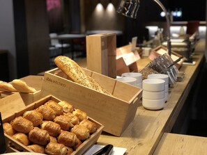 Daily buffet breakfast (EUR 10.50 per person)