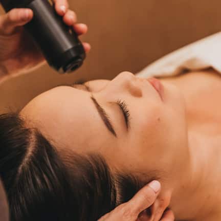 Couples treatment rooms, body treatments, aromatherapy, body wraps